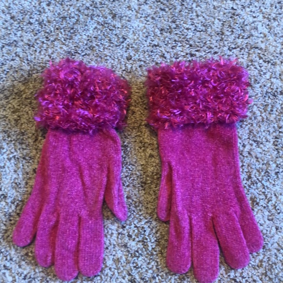 NWOT Hot pink hat scarf and gloves.Cejon brand. - Picture 6 of 11